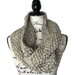 Tweedy Beige Thick Chunky Knit Winter Infinity Scarf Handmade?